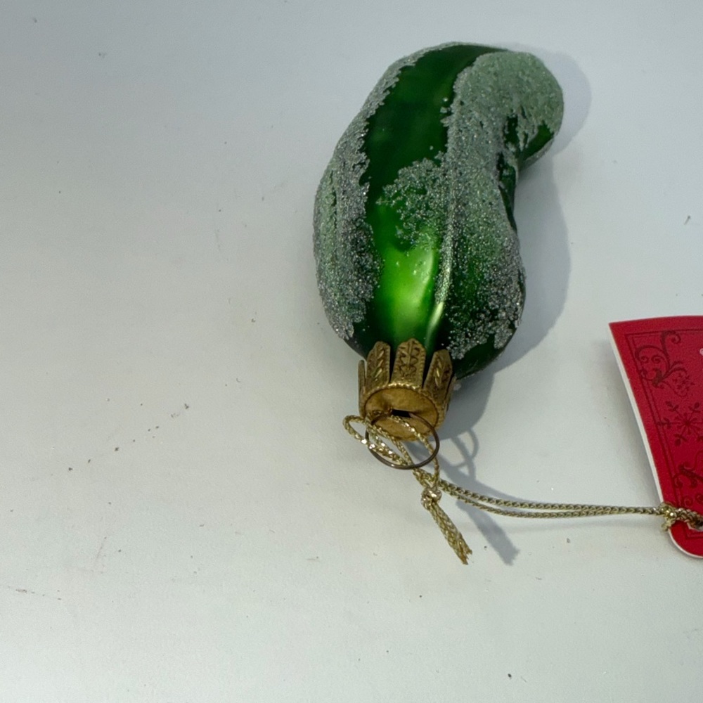 NWT Pier One 1 Imports Glass Christmas Pickle With Story 4.75” Made In Poland - Picture 4 of 6